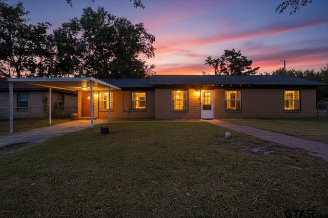 3303 Baldwin Dr, Tyler, TX 75702