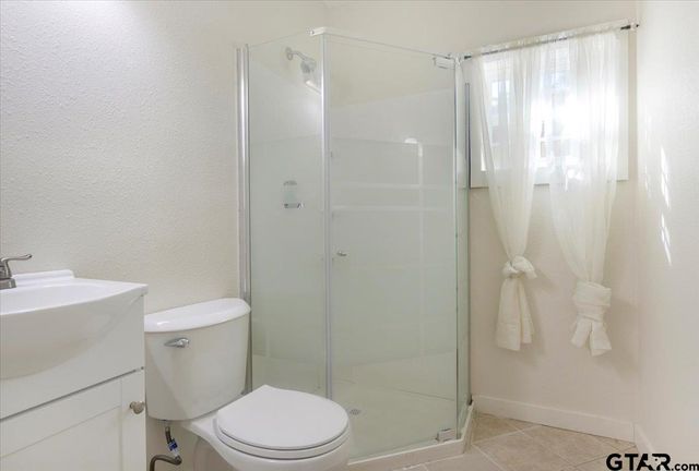 3303 Baldwin Dr, Tyler, TX 75702