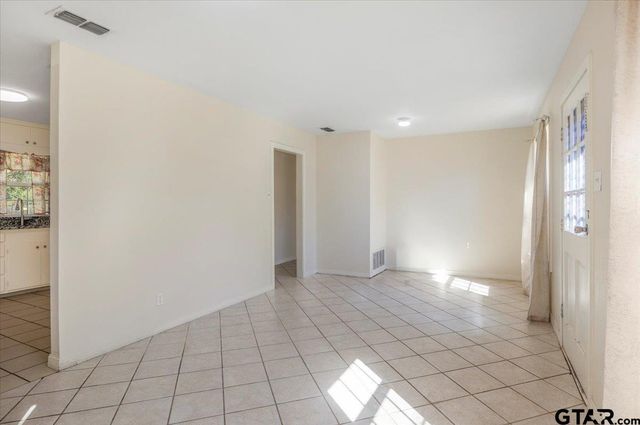 3303 Baldwin Dr, Tyler, TX 75702