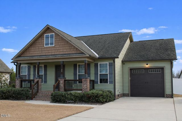 34 Woodglen Drive, Clayton, NC 27527