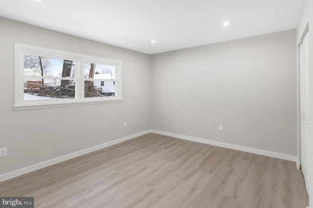 4802 KORVETT DR, Woodbridge, VA 22193