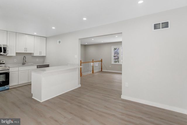 4802 KORVETT DR, Woodbridge, VA 22193