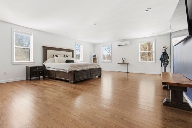 12 Warren St, Georgetown, MA 01833