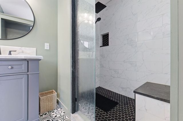 12 Warren St, Georgetown, MA 01833