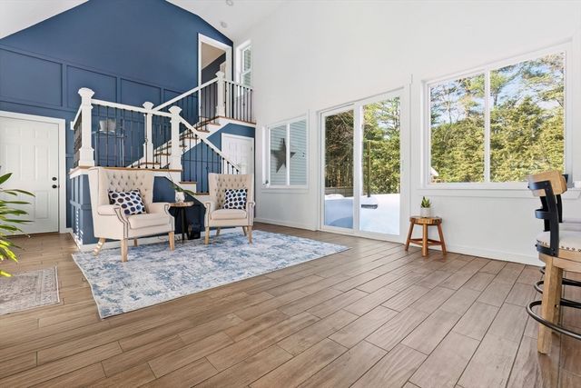 12 Warren St, Georgetown, MA 01833