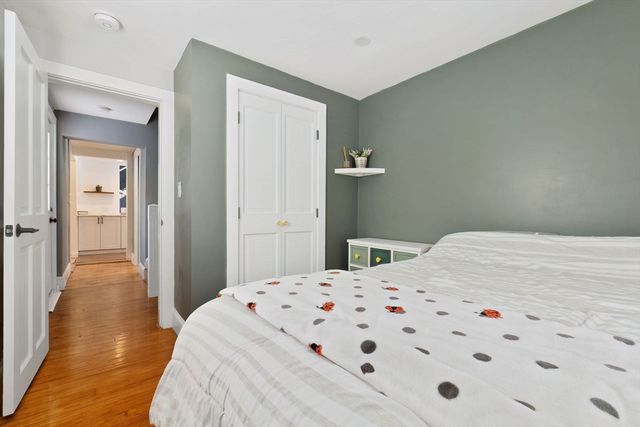 12 Warren St, Georgetown, MA 01833