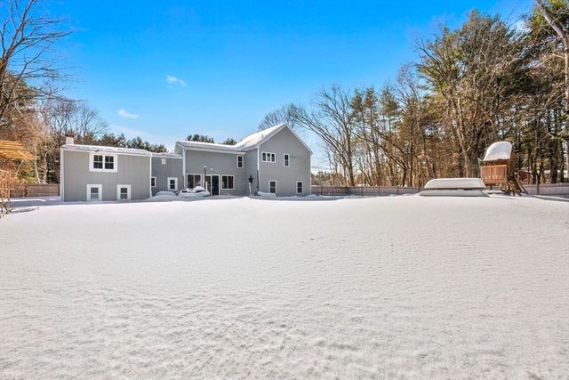 12 Warren St, Georgetown, MA 01833