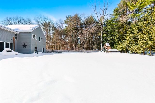 12 Warren St, Georgetown, MA 01833