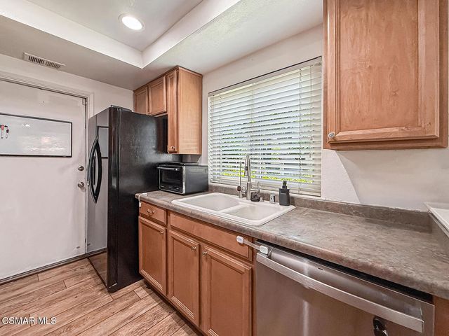 2428 Chandler Avenue 1, Simi Valley, CA 93065