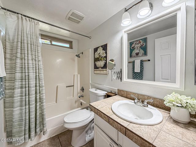 2428 Chandler Avenue 1, Simi Valley, CA 93065