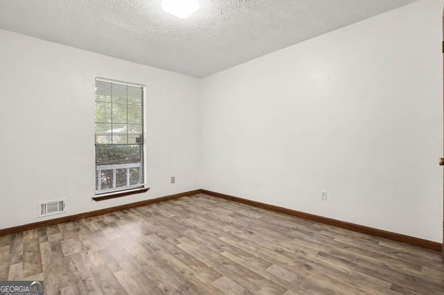 9115 Raven Drive, Jonesboro, GA 30238
