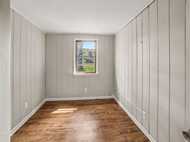 384 N 6th Avenue, Fruitport, MI 49415