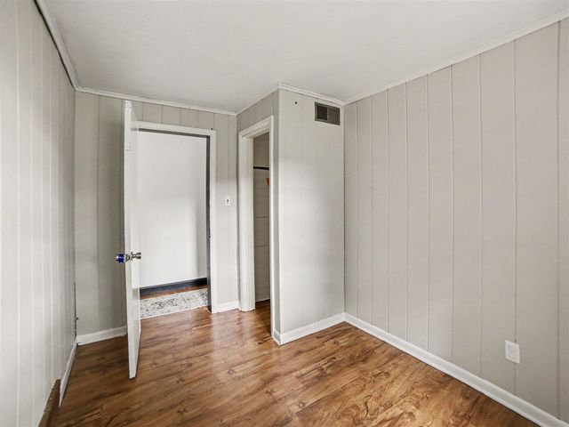 384 N 6th Avenue, Fruitport, MI 49415