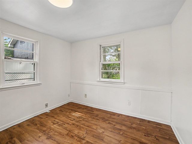 384 N 6th Avenue, Fruitport, MI 49415