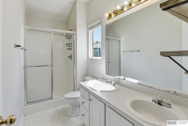 15121 Bedford Avenue, Omaha, NE 68116