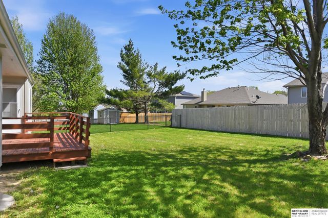 15121 Bedford Avenue, Omaha, NE 68116