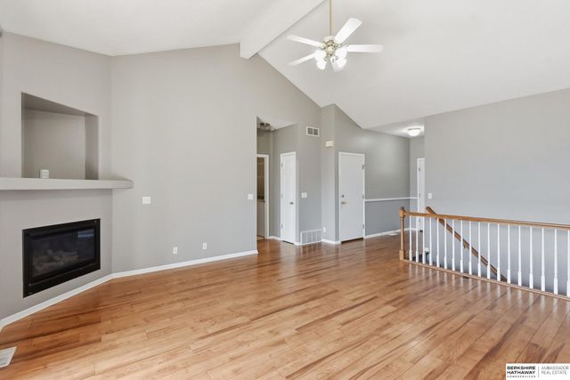 15121 Bedford Avenue, Omaha, NE 68116