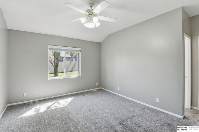 15121 Bedford Avenue, Omaha, NE 68116