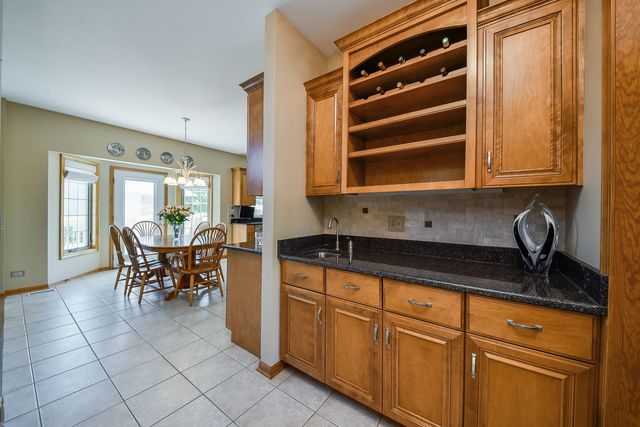 3940 Highknob Circle, Naperville, IL 60564