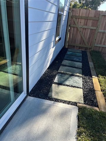 7507 Arnim Street, Houston, TX 77087