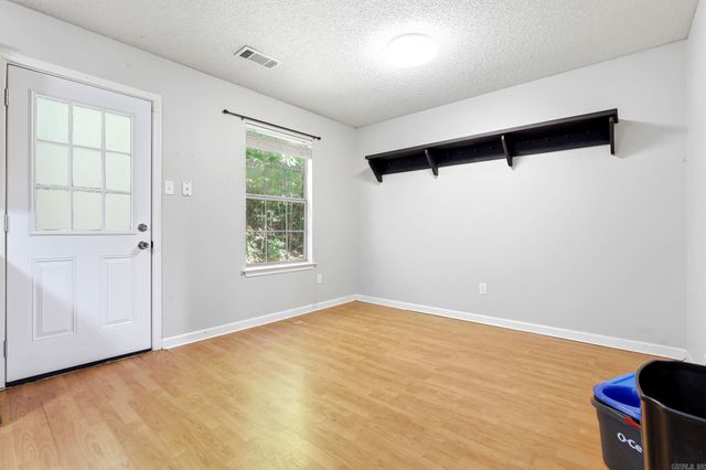 1126 Oakview Cove, Benton, AR 72015