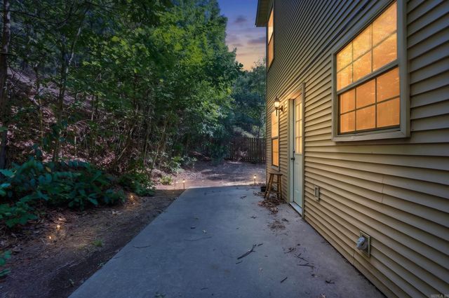 1126 Oakview Cove, Benton, AR 72015