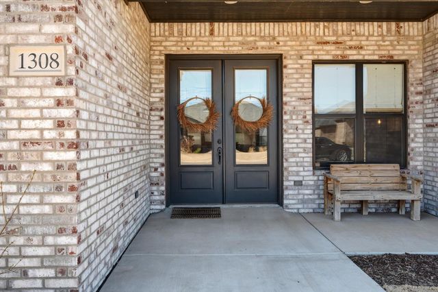 1308 Dover Lane, Wolfforth, TX 79382