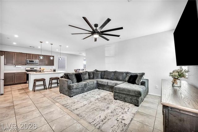 1016 Huckburn Avenue, Henderson, NV 89015