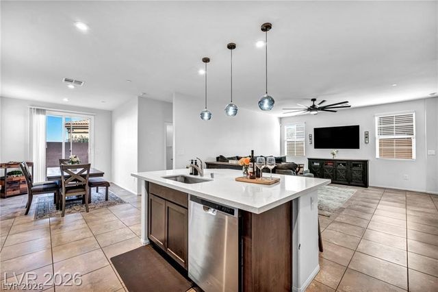 1016 Huckburn Avenue, Henderson, NV 89015