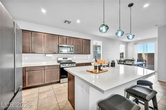 1016 Huckburn Avenue, Henderson, NV 89015