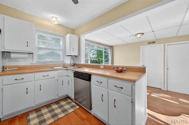 7110 Willow Lane, Hazelwood, MO 63042