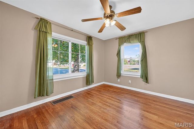 7110 Willow Lane, Hazelwood, MO 63042