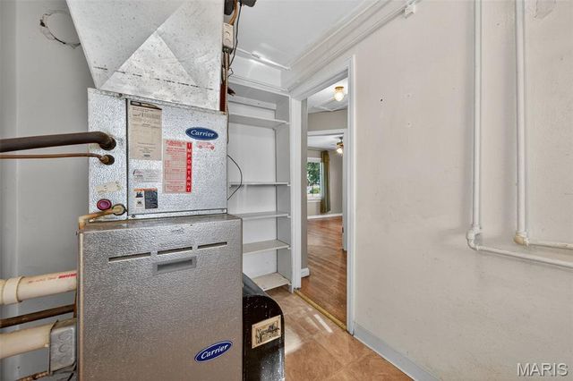 7110 Willow Lane, Hazelwood, MO 63042