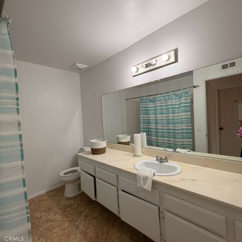 44117 Sancroft Avenue E, Lancaster, CA 93535