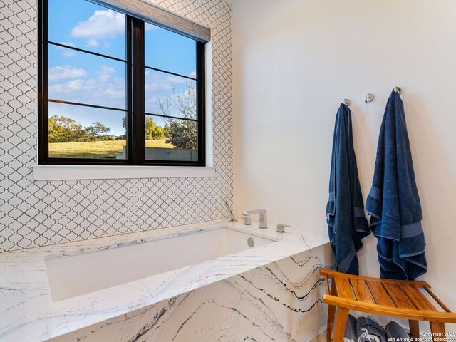 10803 Nina Ridge, San Antonio, TX 78255