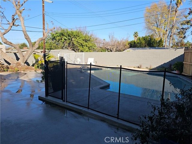 5352 Bayer, Woodland Hills (los Angeles), CA 91367