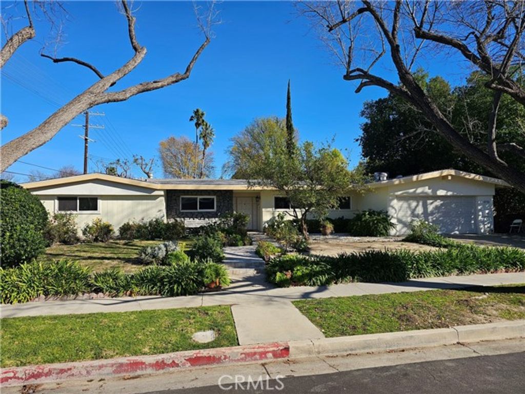 5352 Bayer, Woodland Hills (los Angeles), CA 91367