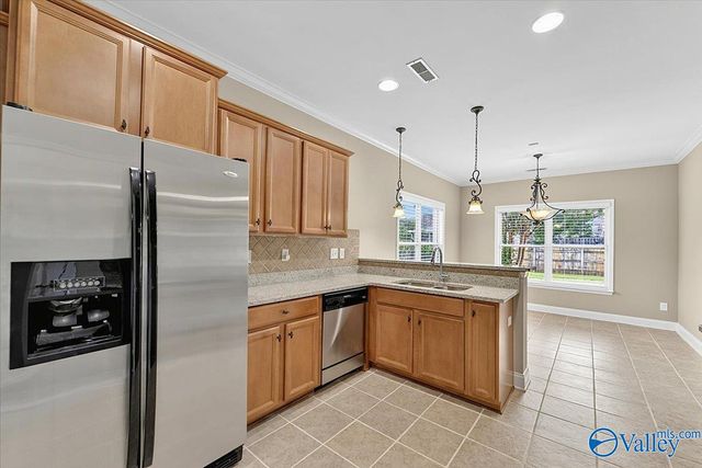 6714 Zach Lane, Owens Cross Roads, AL 35763