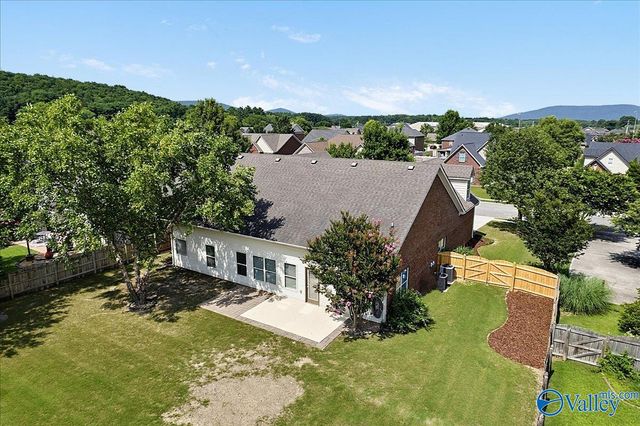6714 Zach Lane, Owens Cross Roads, AL 35763