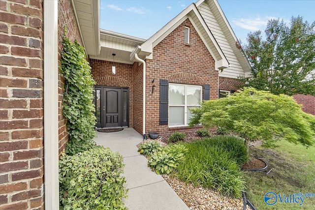 6714 Zach Lane, Owens Cross Roads, AL 35763