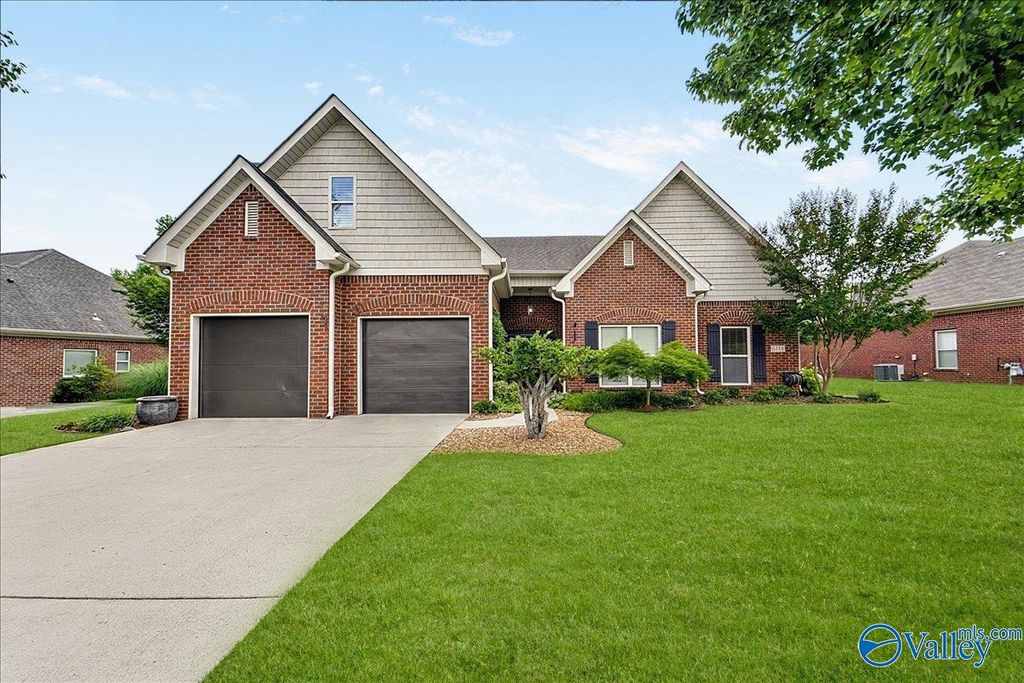 6714 Zach Lane, Owens Cross Roads, AL 35763