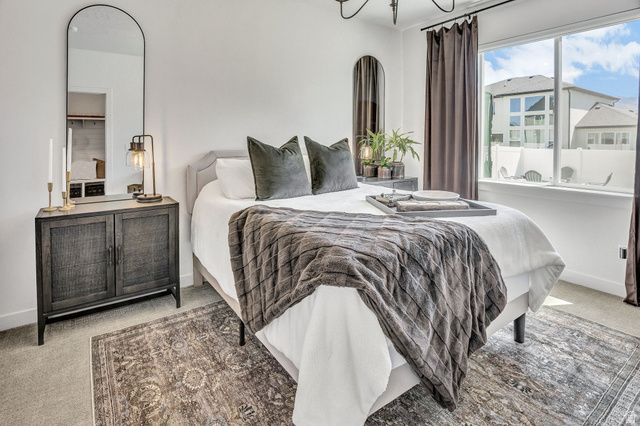 2119 S MOUNTAIN VIEW BLVD, Woods Cross, UT 84087