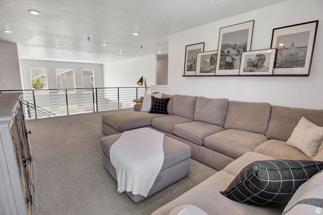 2119 S MOUNTAIN VIEW BLVD, Woods Cross, UT 84087