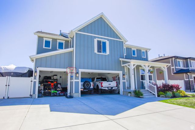 2119 S MOUNTAIN VIEW BLVD, Woods Cross, UT 84087