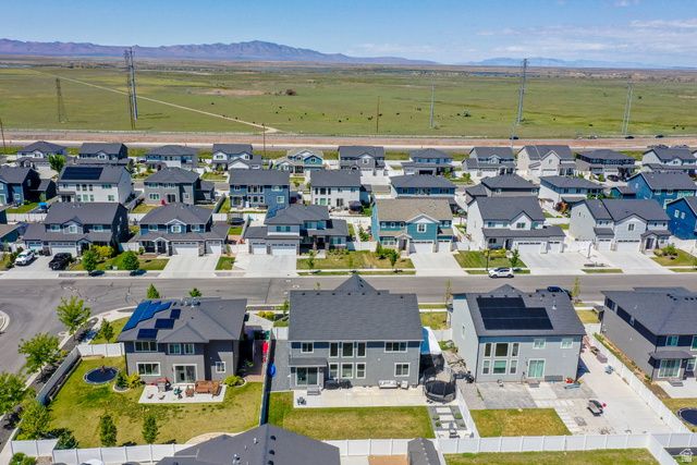 2119 S MOUNTAIN VIEW BLVD, Woods Cross, UT 84087