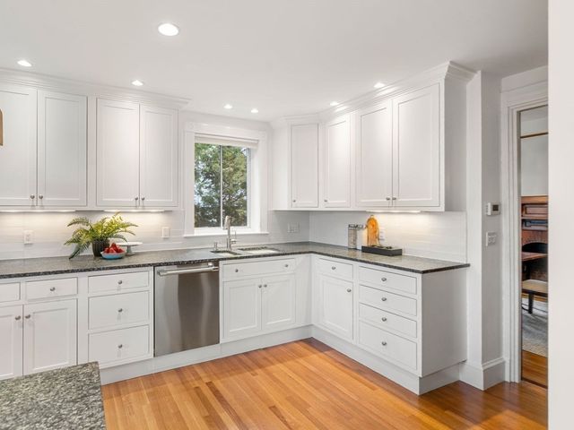 44 Putnam Street, Newton, MA 02465