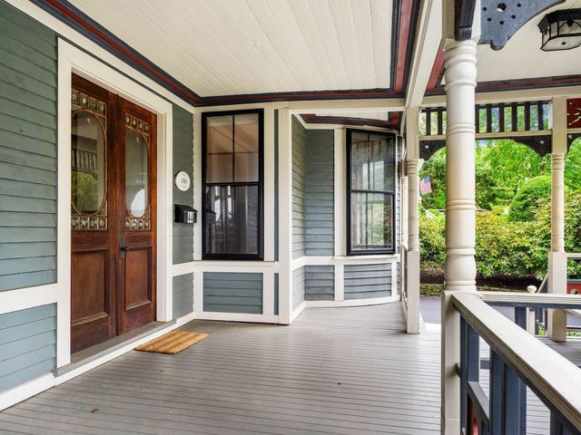44 Putnam Street, Newton, MA 02465