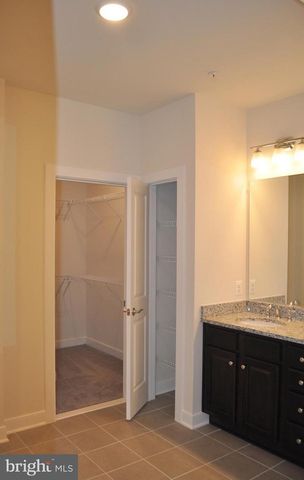 13424 ARROWBROOK CENTRE DR, Herndon, VA 20171
