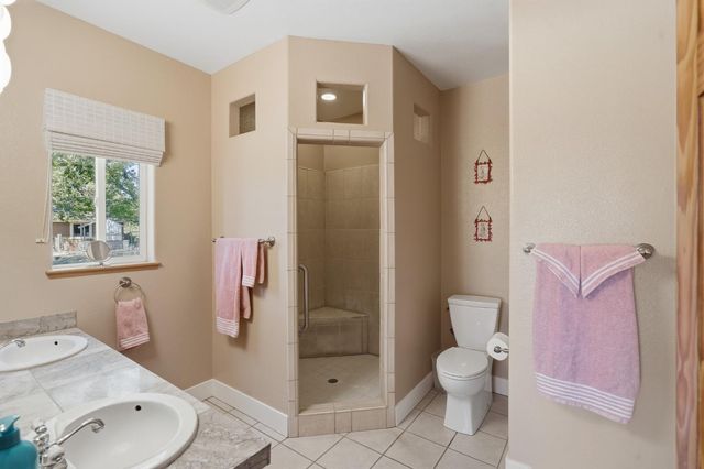 5590 Lynx Trl, Pollock Pines, CA 95726