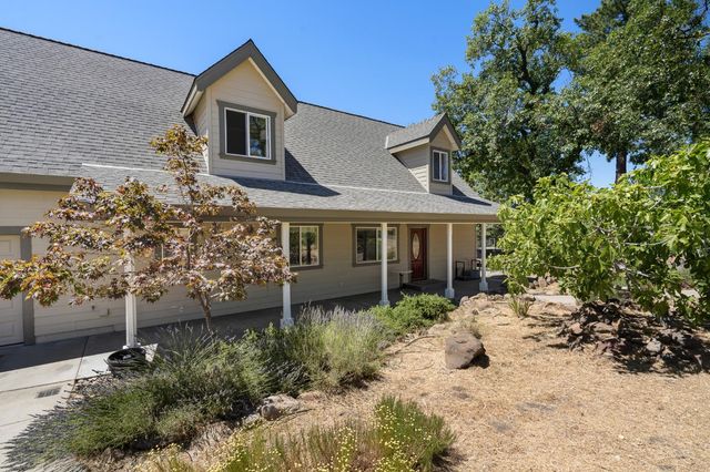 5590 Lynx Trl, Pollock Pines, CA 95726